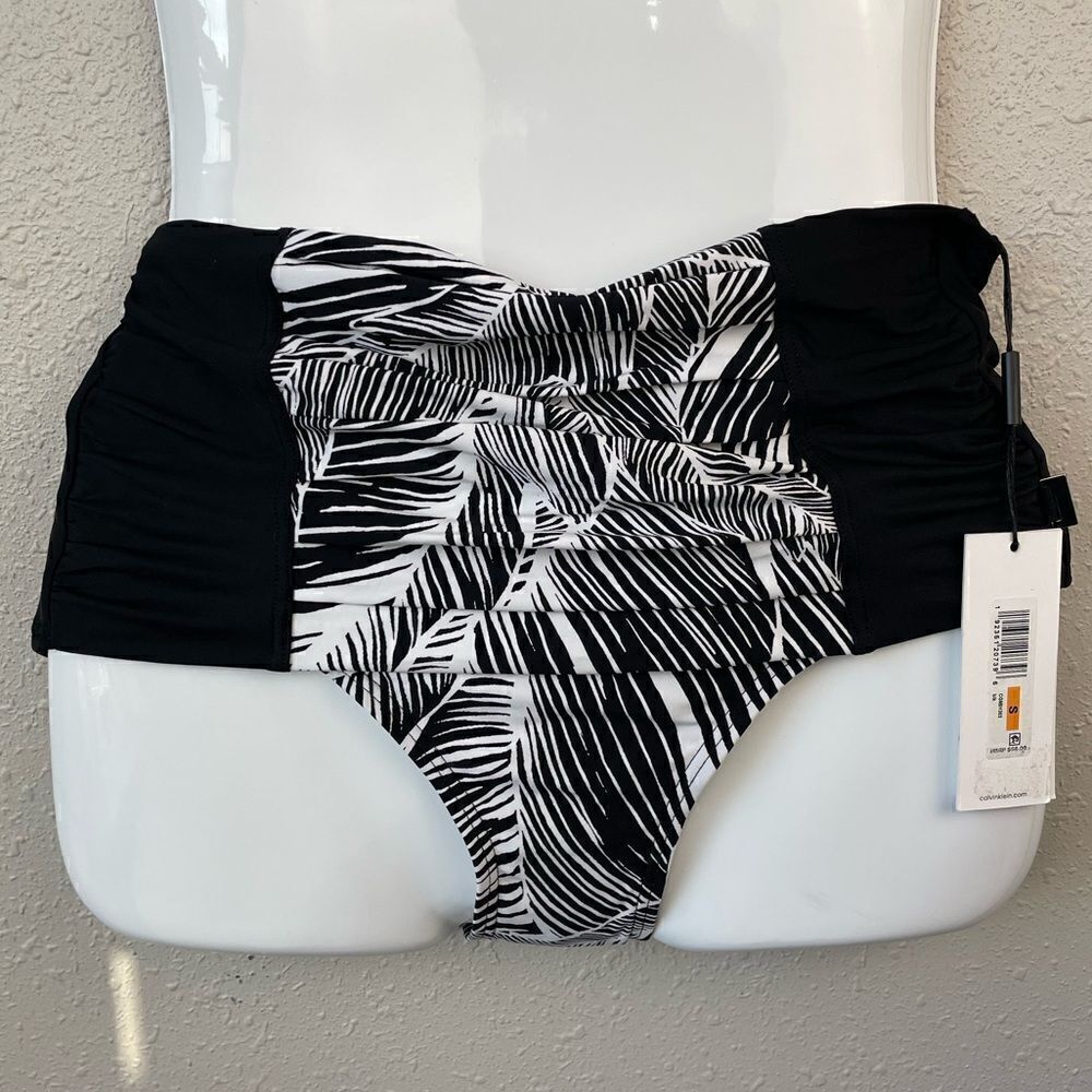 NWT Calvin Klein Bikini Bottoms Sizes S or XL